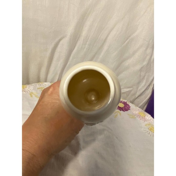 Lenox Bone China, Embossed Rose, Bud Vase 5 ¾" Porcelain with metallic gold trim - Picture 10 of 13